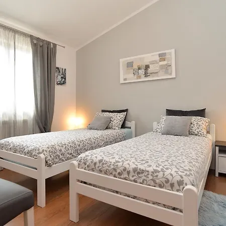 House 1744 Vakantiehuis Medulin